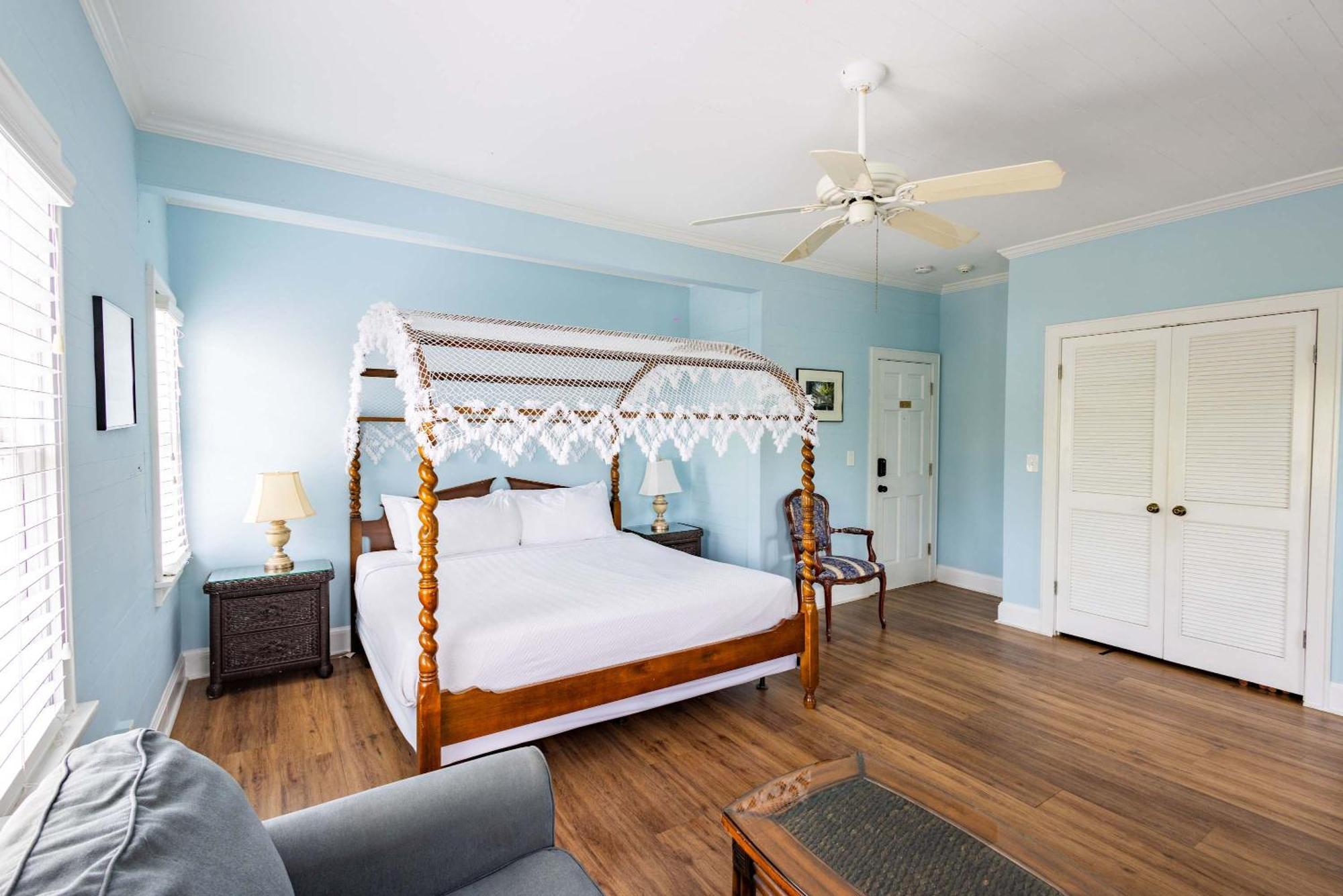 קי וסט Deluxe King With Balcony - At James House With Parking! מראה חיצוני תמונה